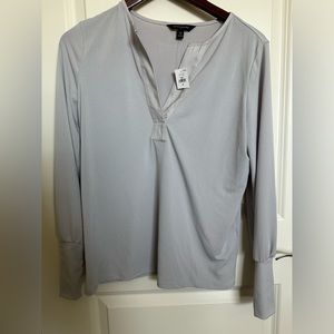 Banana Republic Mixed Media V-Neck Crepe Gray Top - Size XS